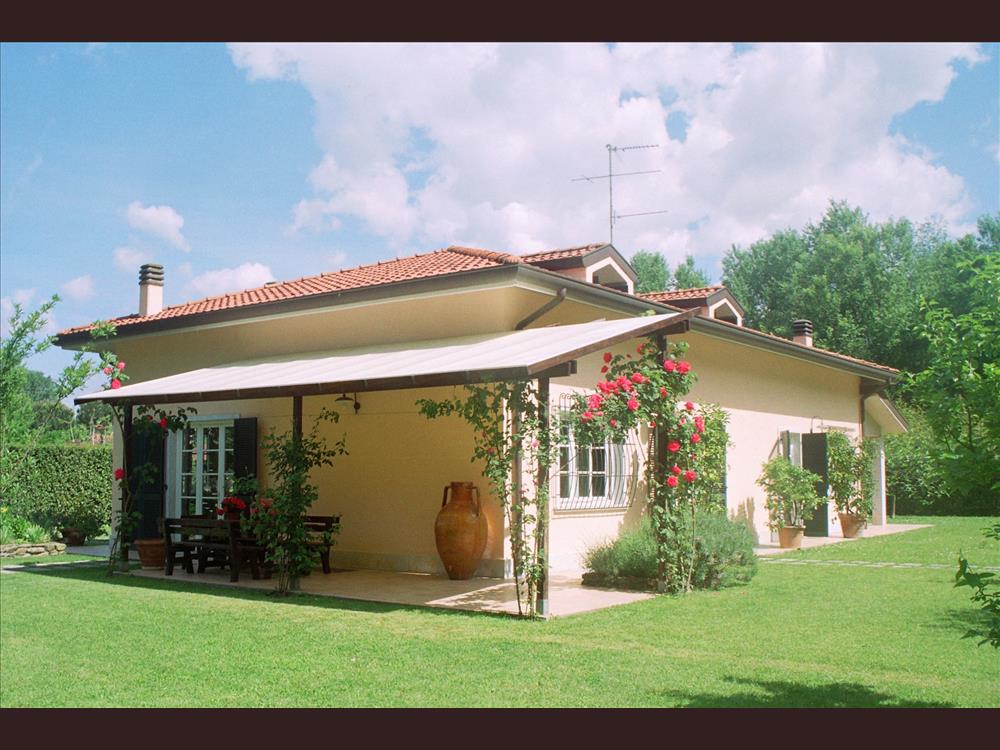 Villa in  Vendita Poveromo